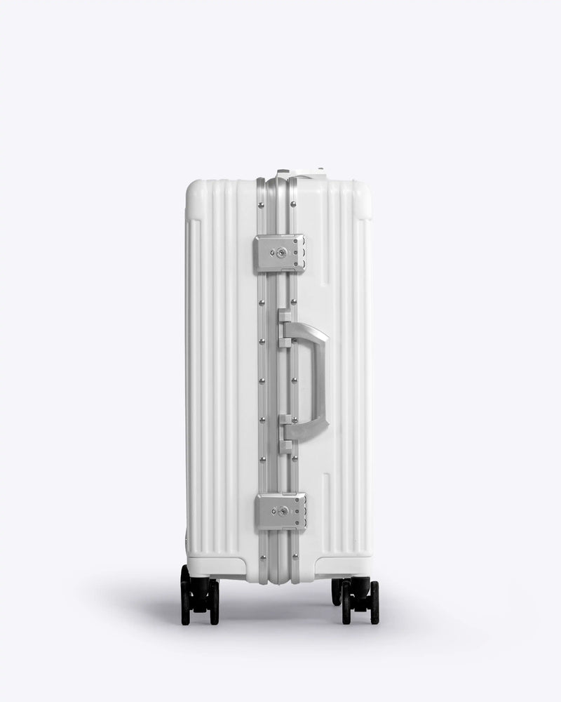 Carry-On: All-in-One 19"