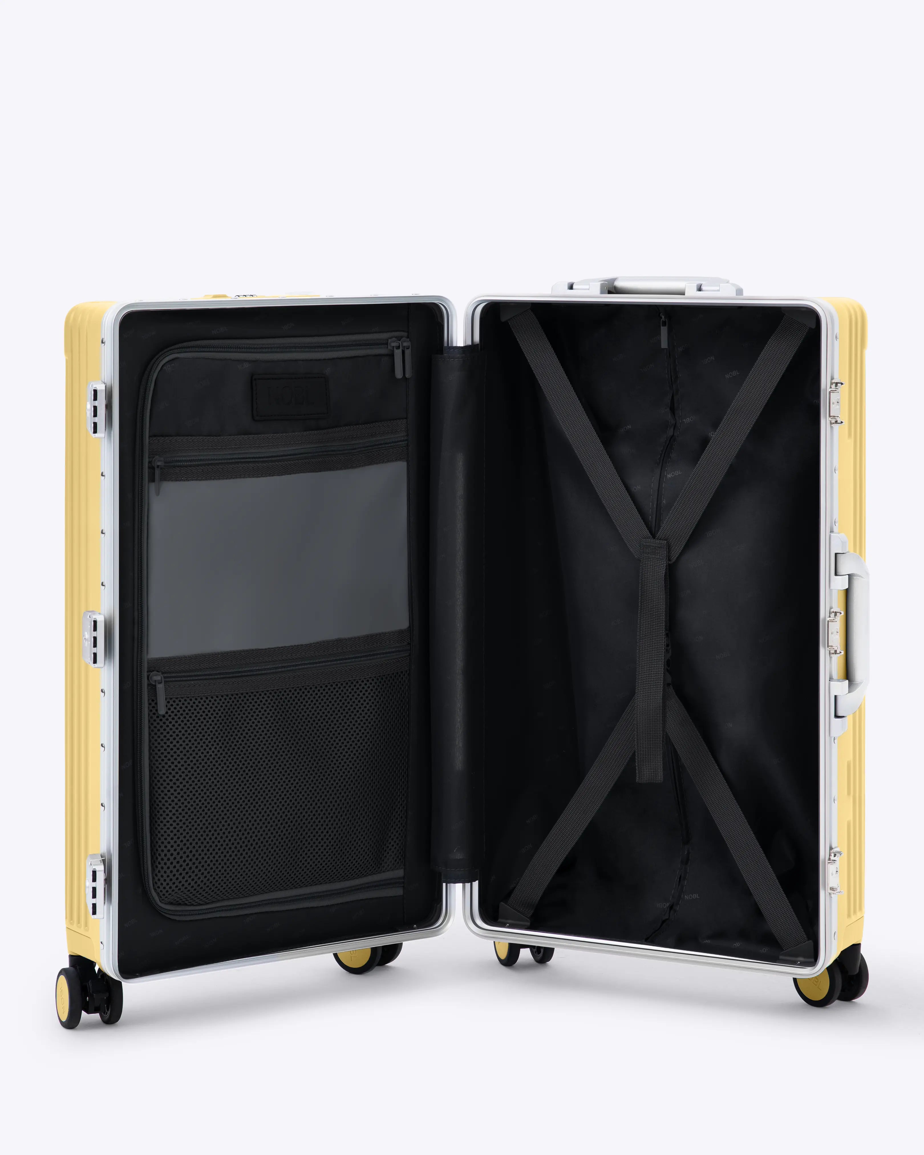 Check-In: All-In-One 28"