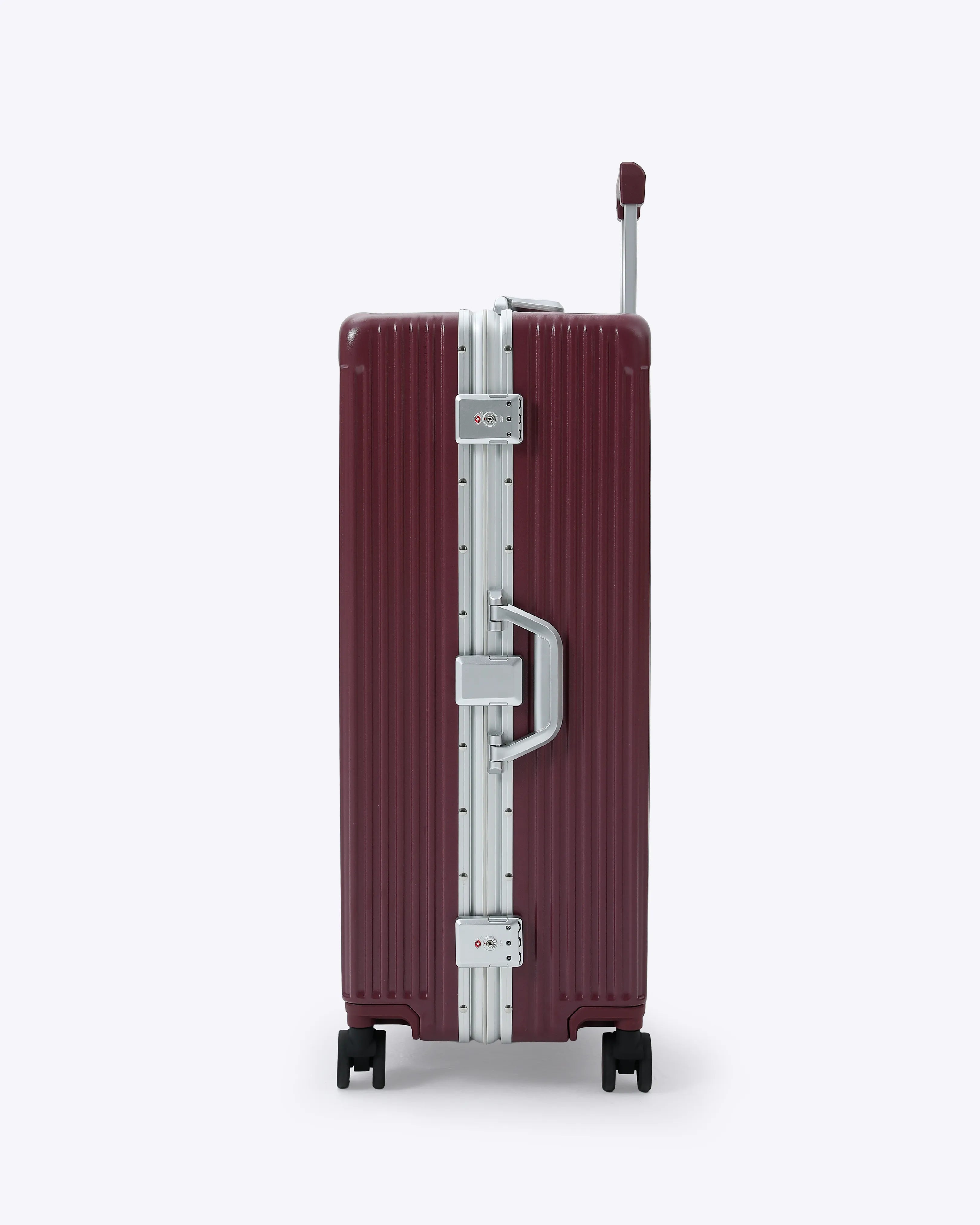 Check-In: All-In-One 28"