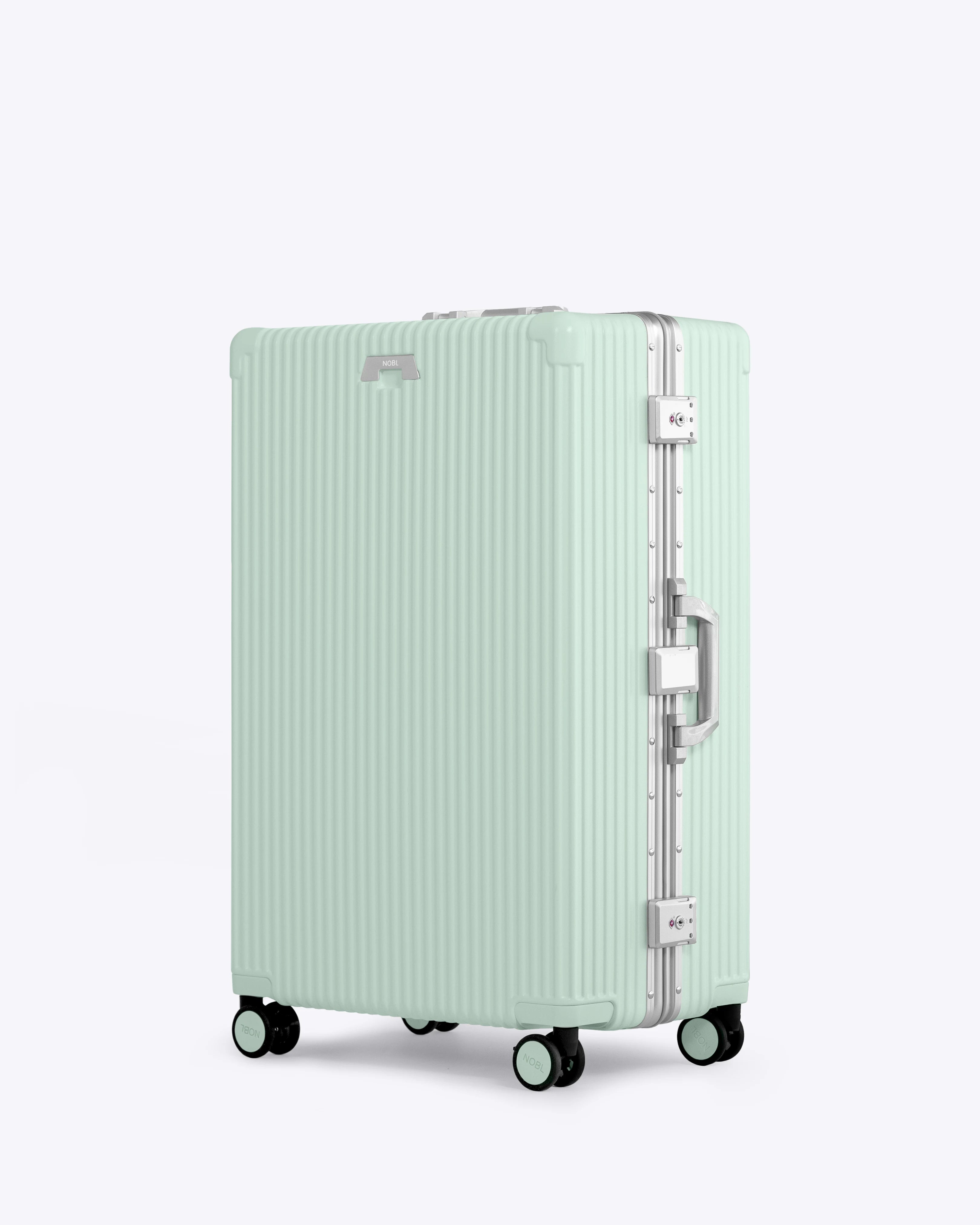 Check-In: All-In-One 28"