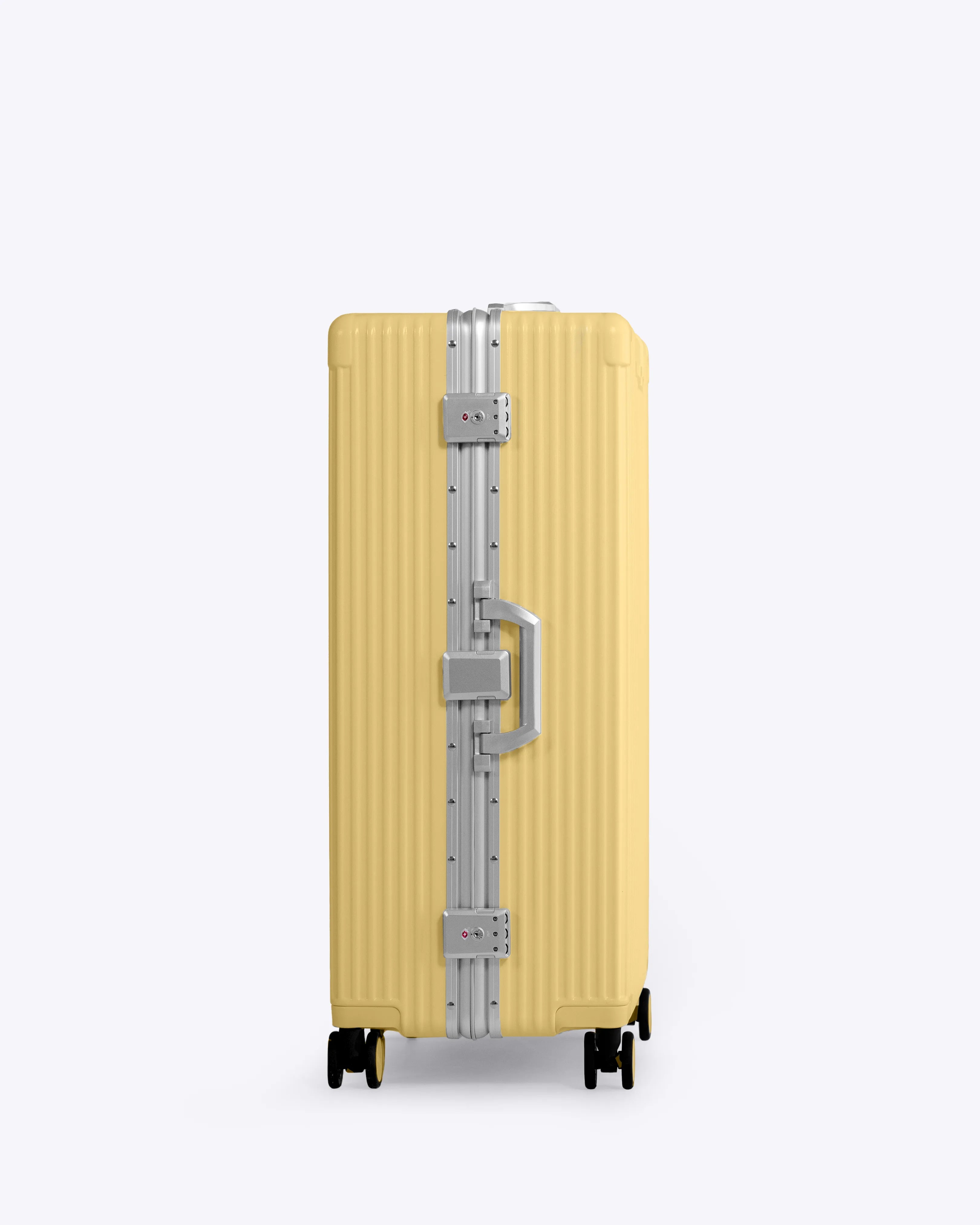 Check-In: All-In-One 28"