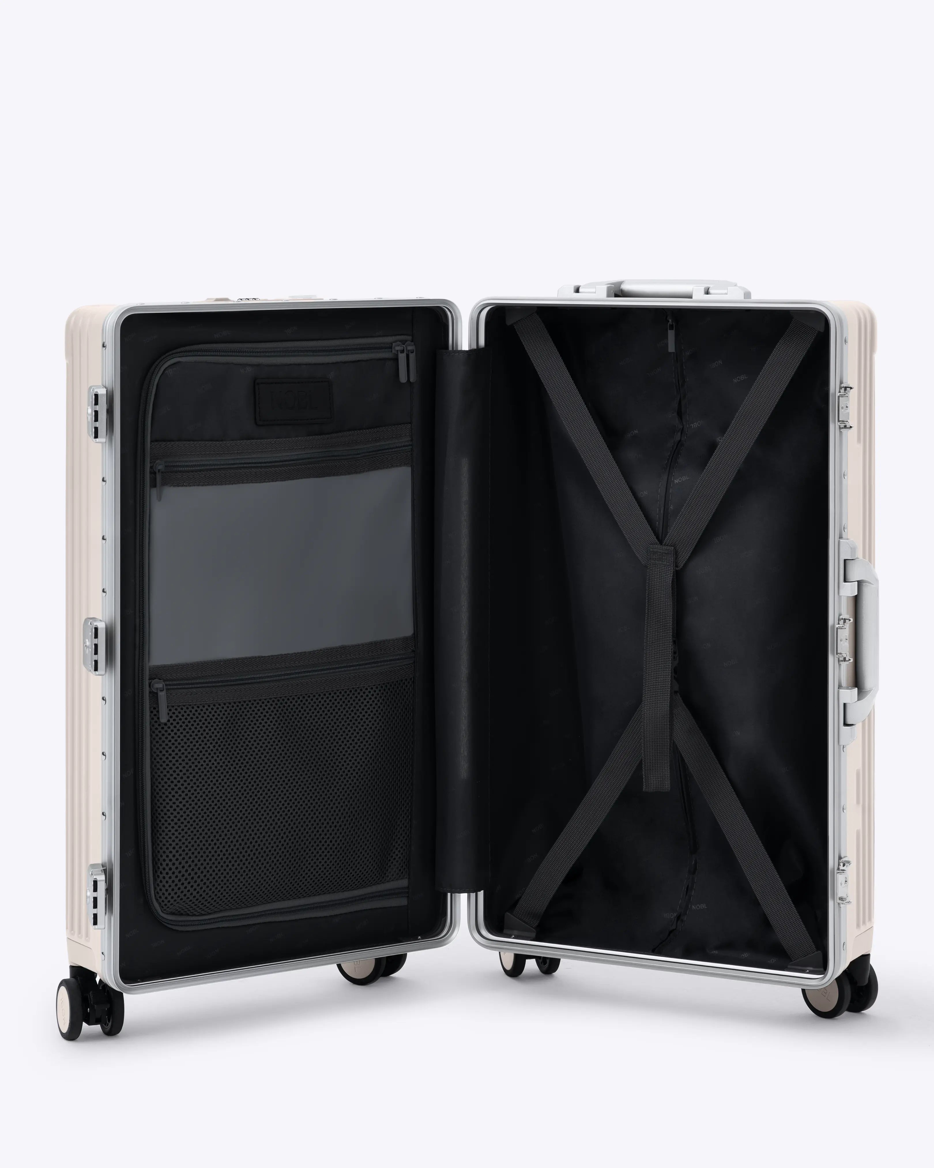 Check-In: All-In-One 28"