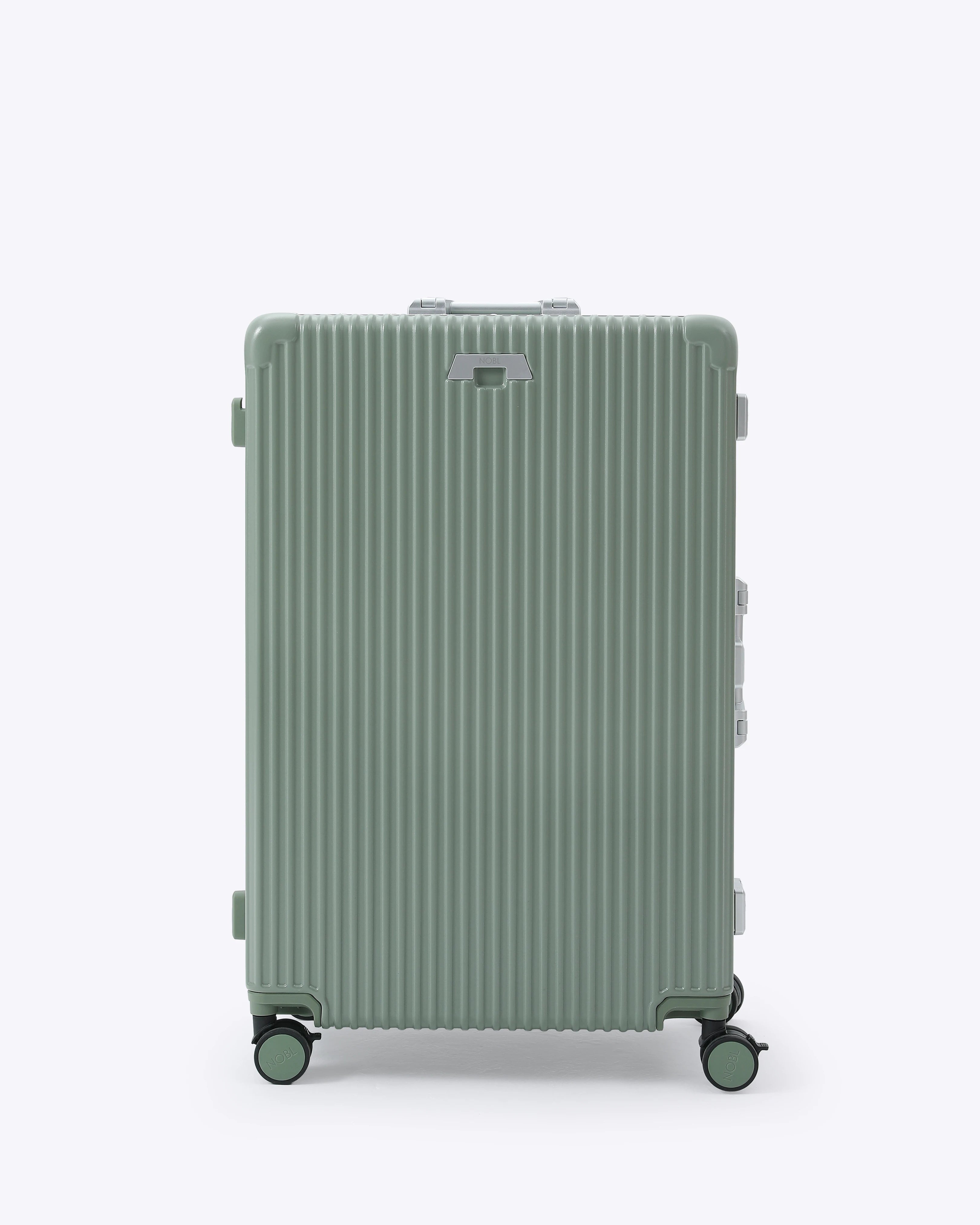 Check-In: All-In-One 28"