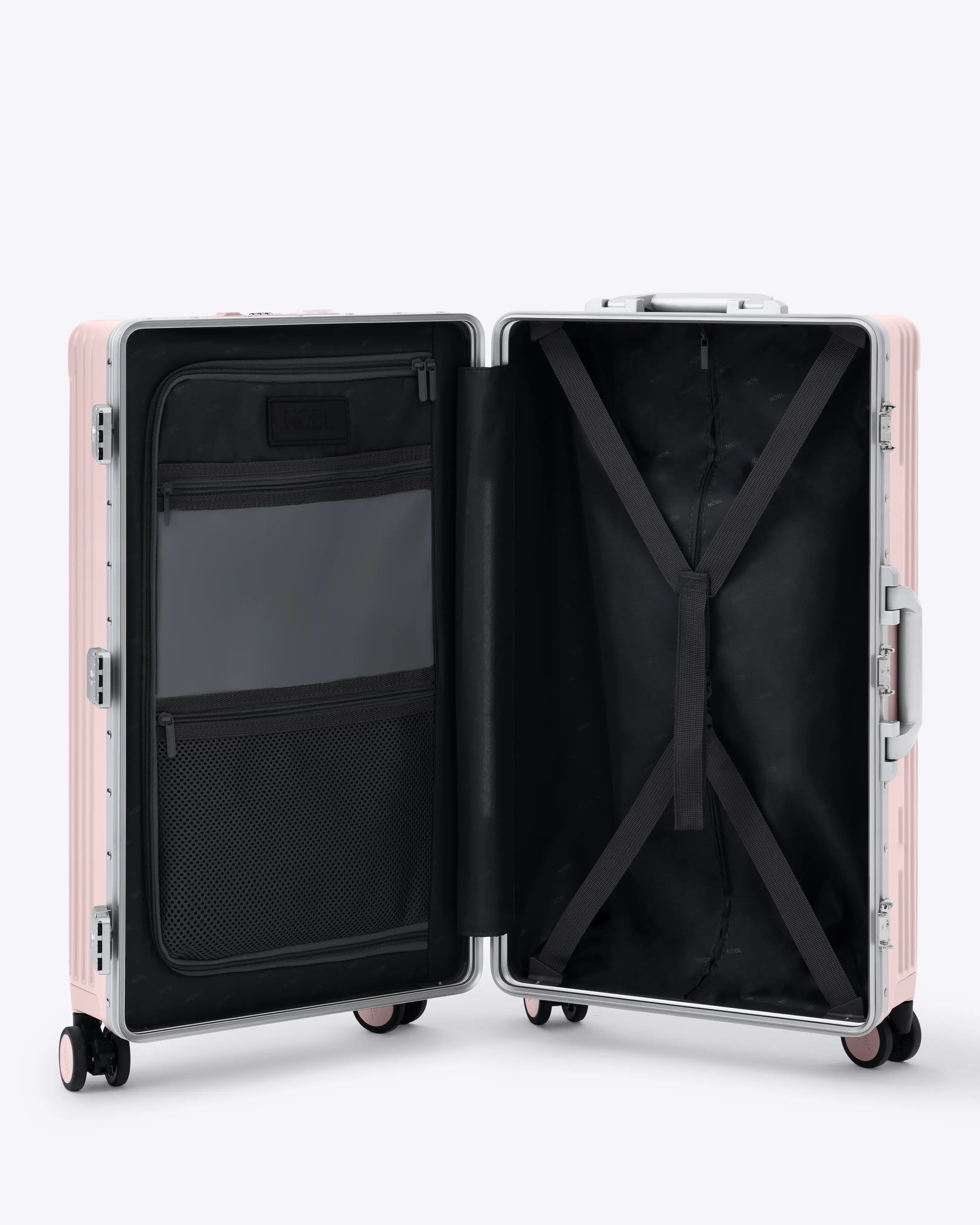 Check-In: All-In-One 28"