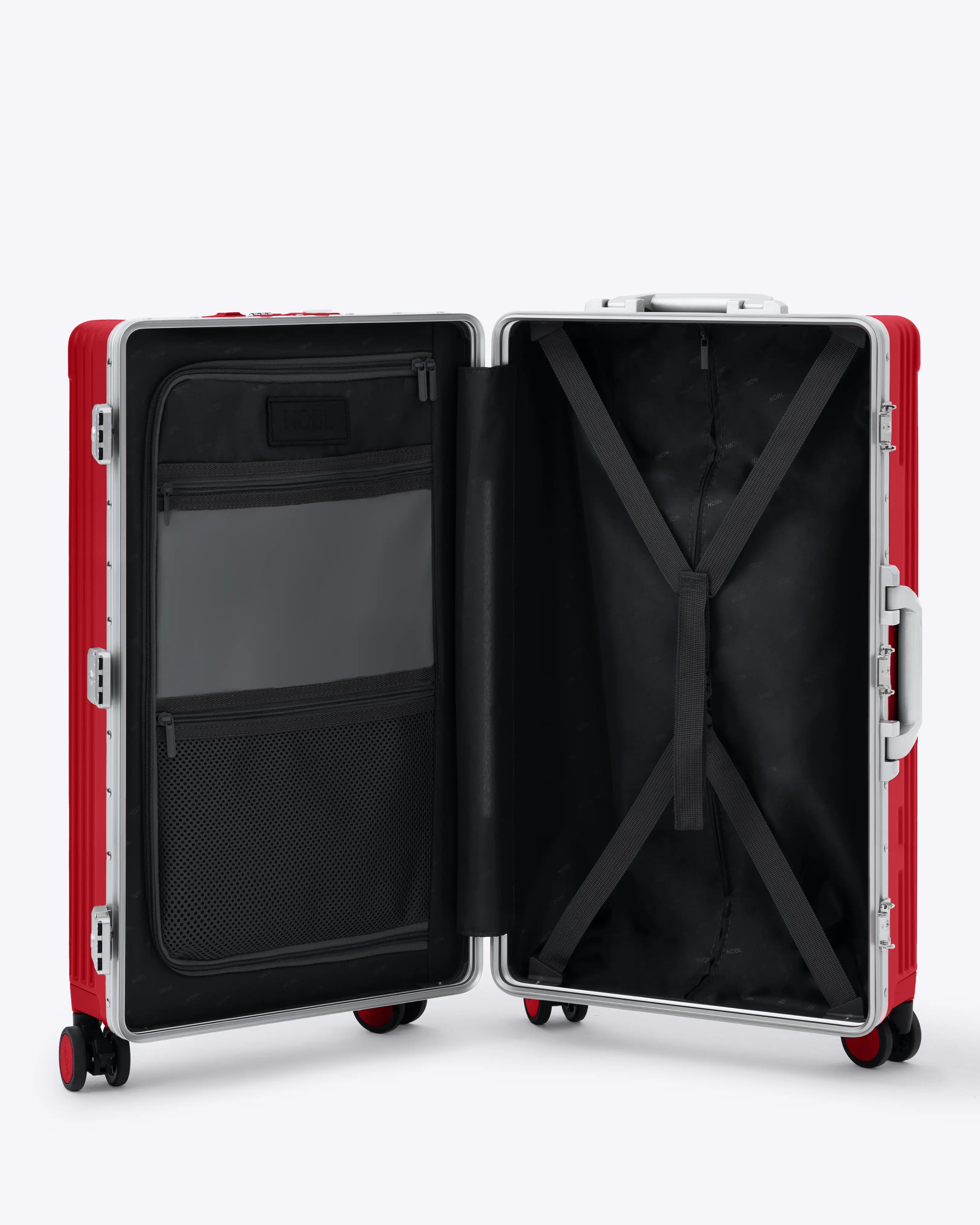 Check-In: All-In-One 28"