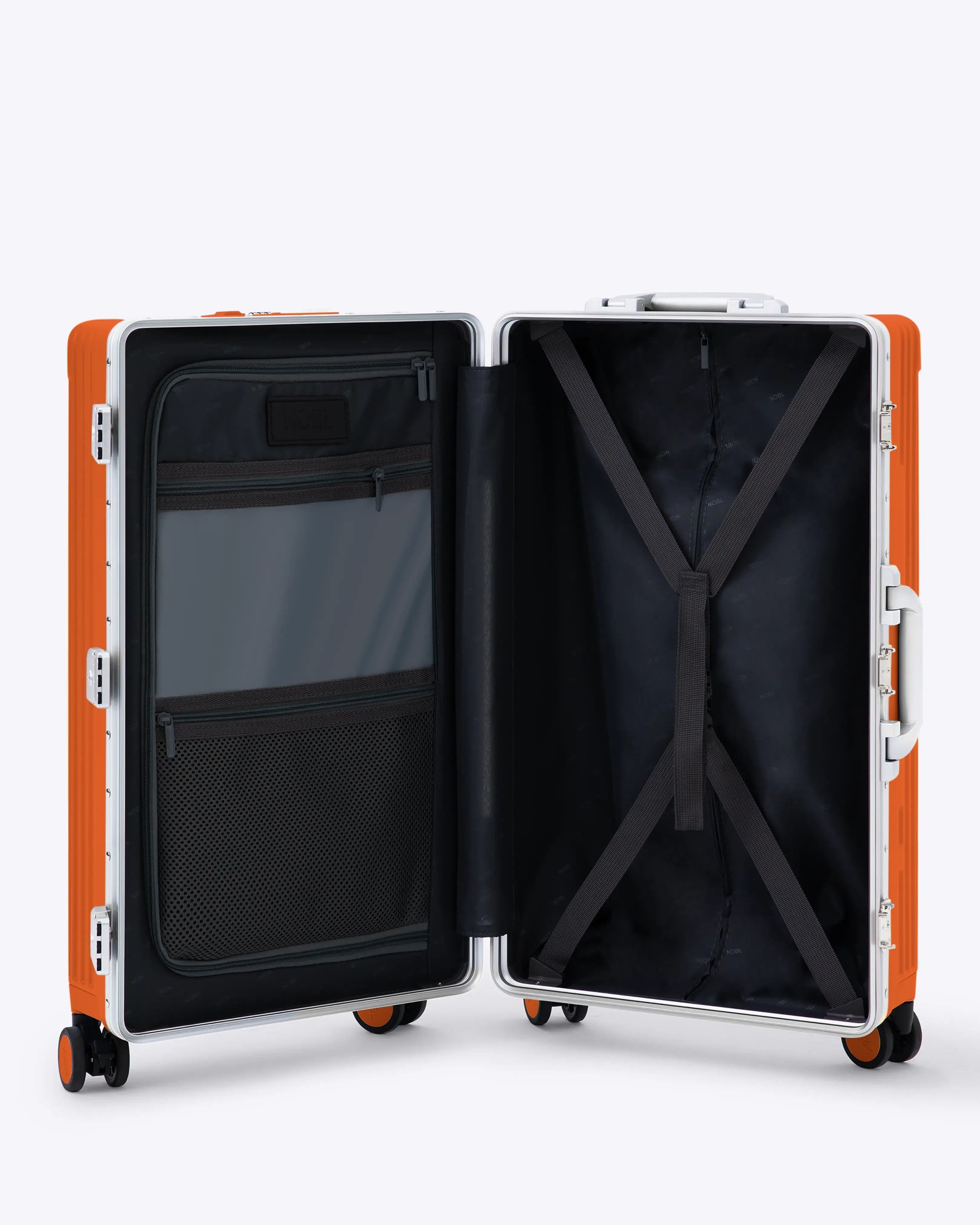 Check-In: All-In-One 28"