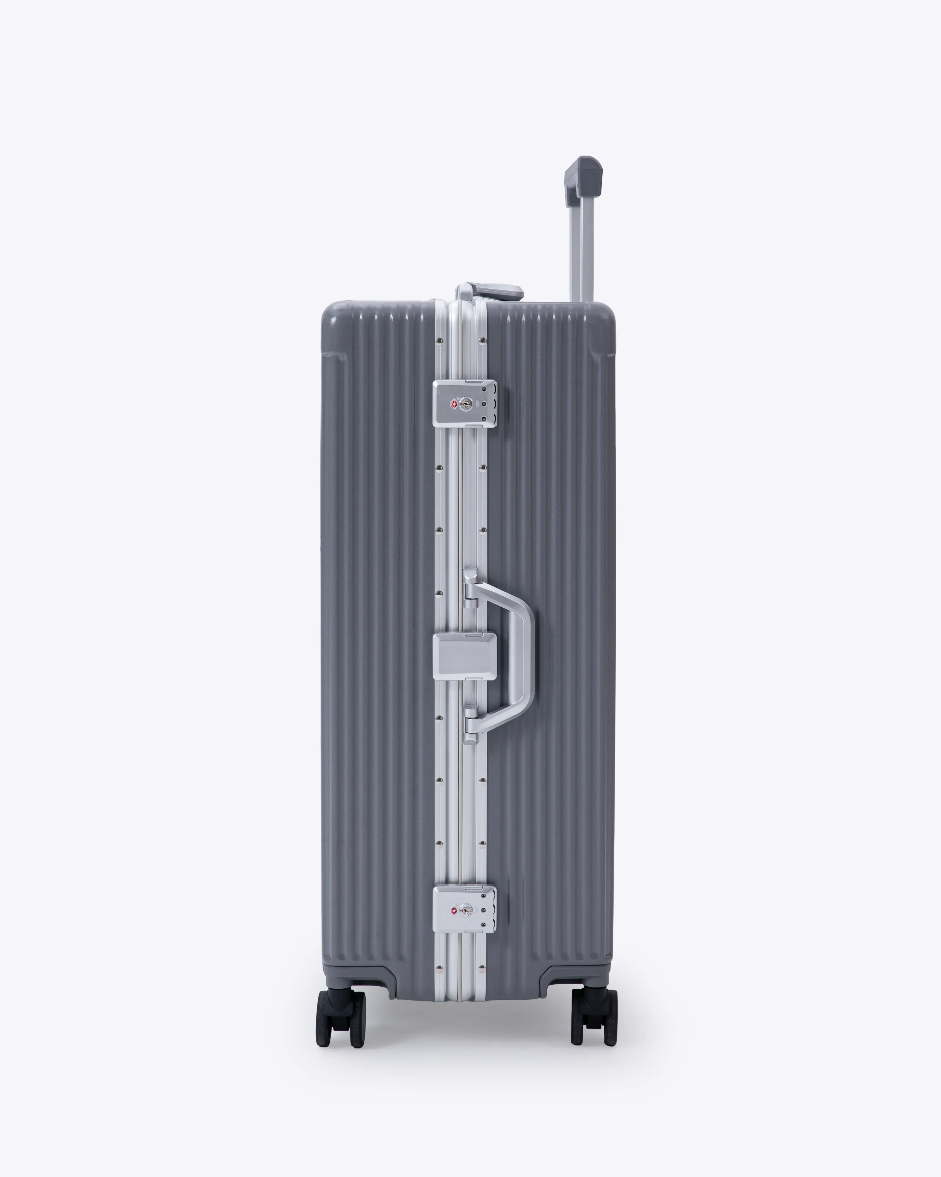 Check-In: All-In-One 28"