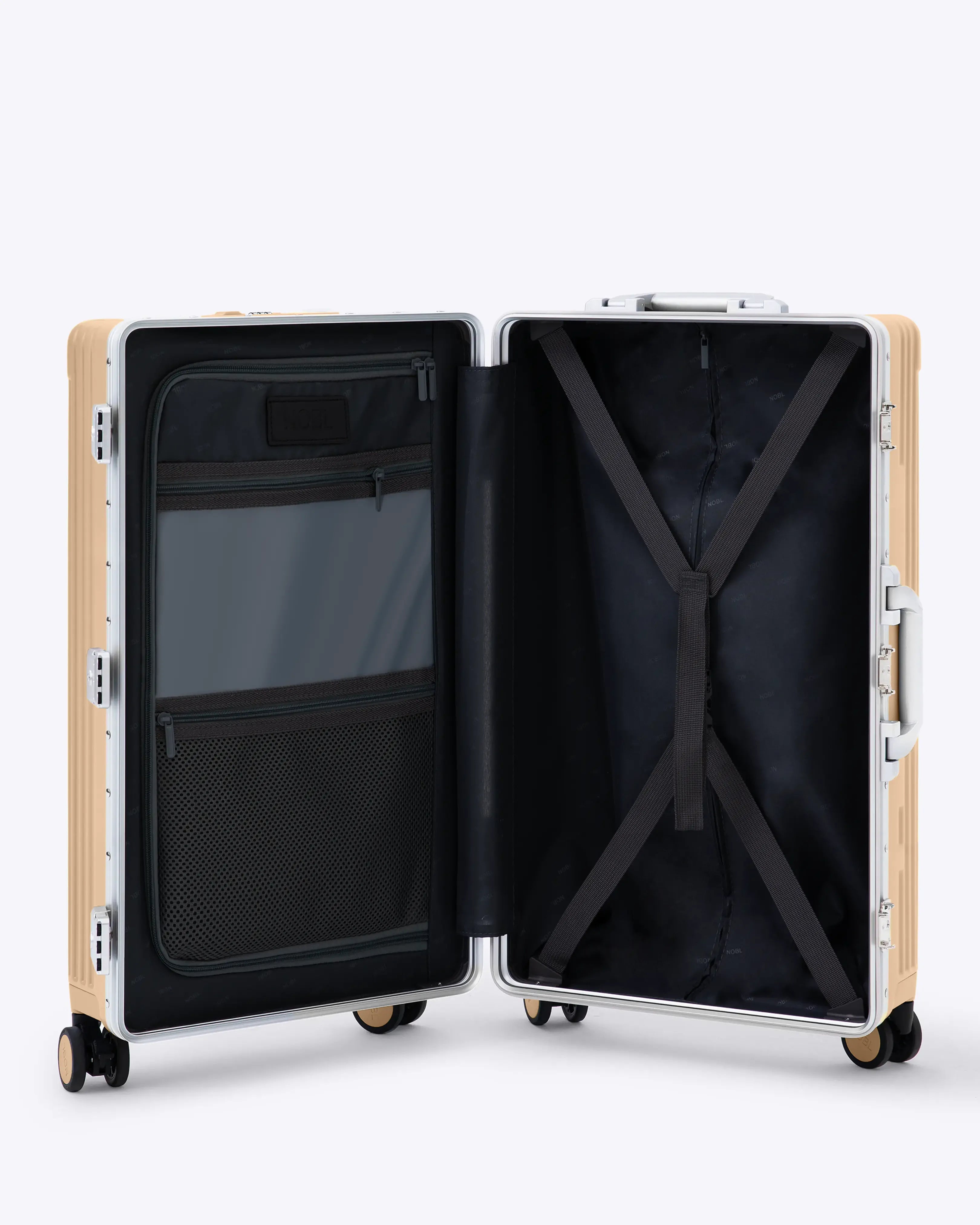 Check-In: All-In-One 28"