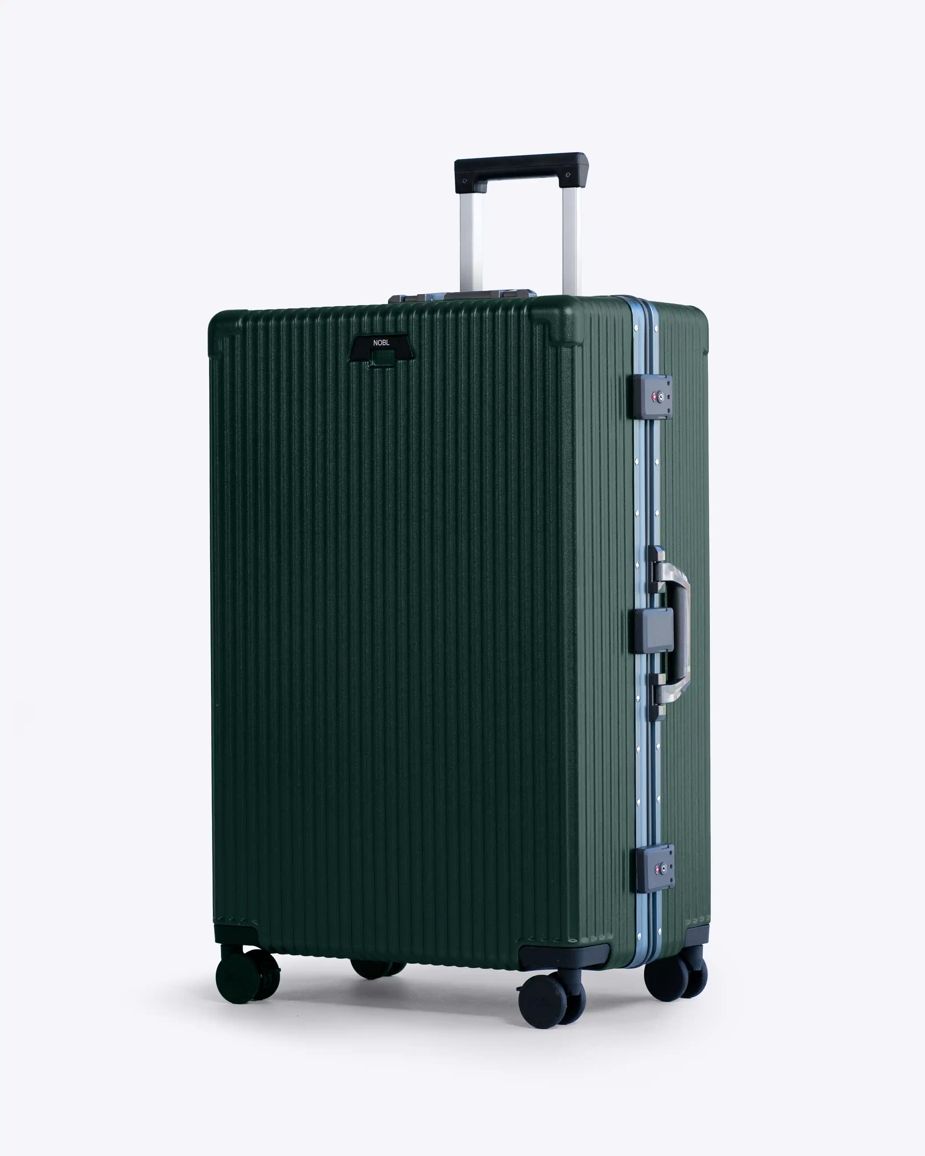 Check-In: All-In-One 28"