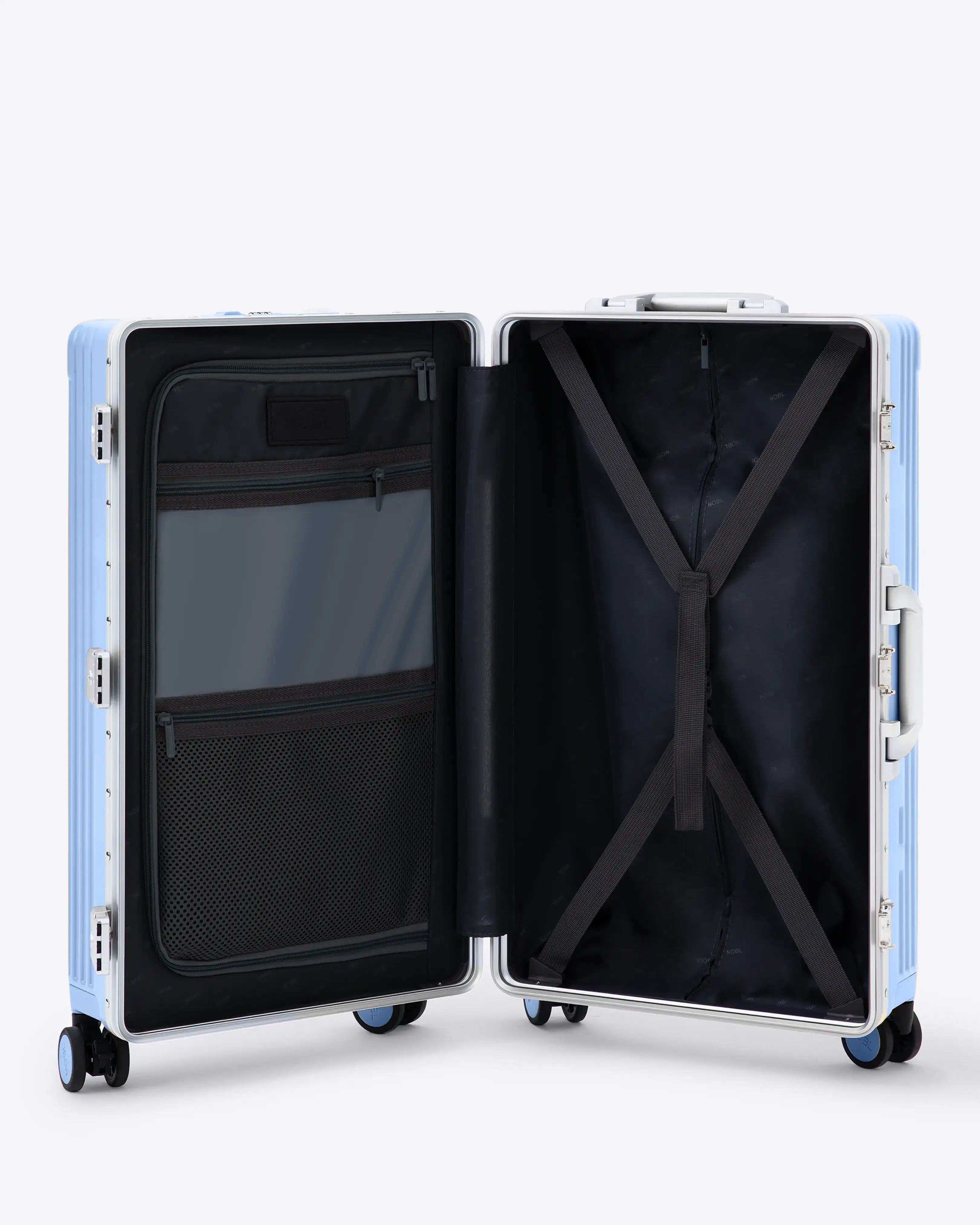 Check-In: All-In-One 28"