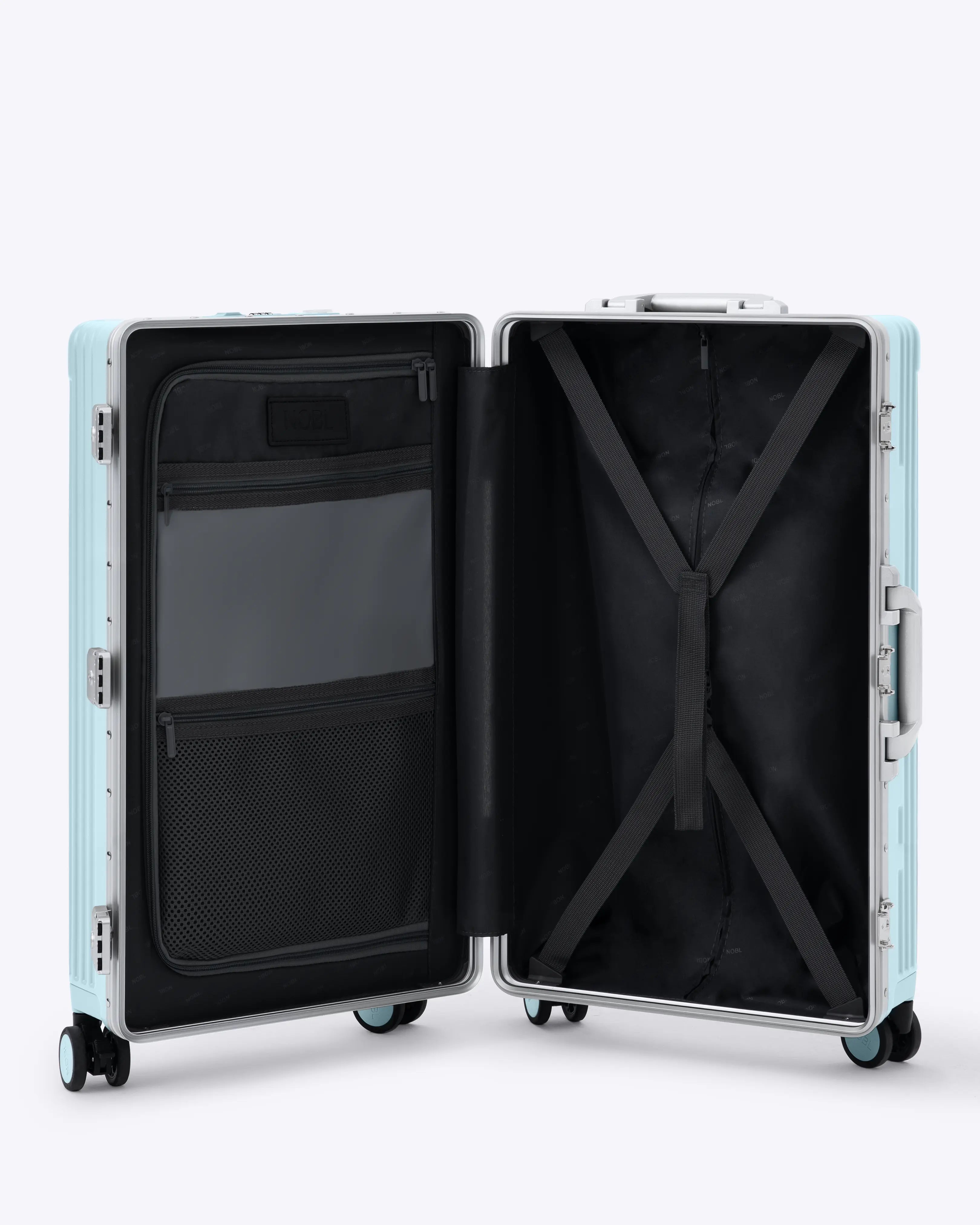 Check-In: All-In-One 28"
