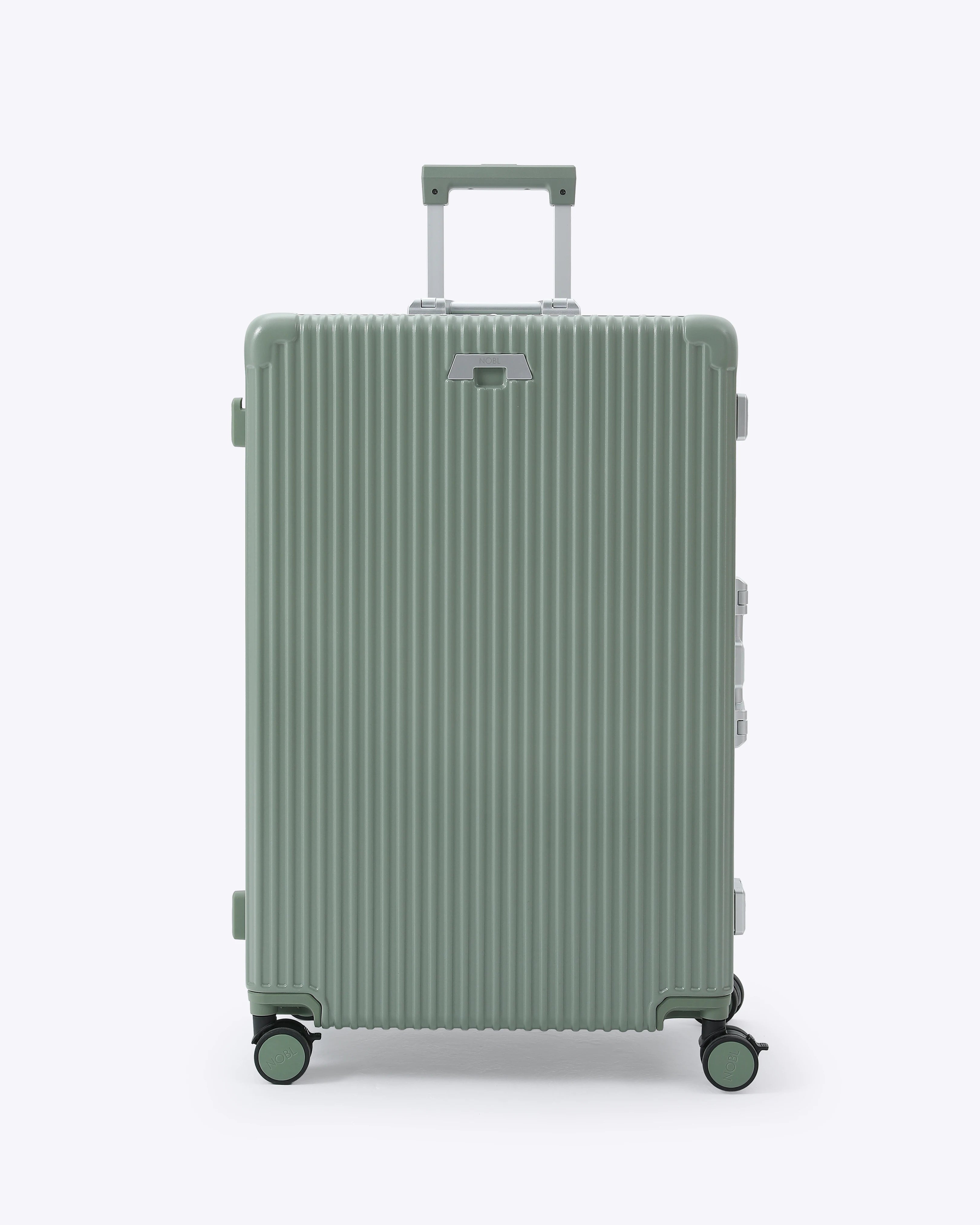 Check-In: All-In-One 28"