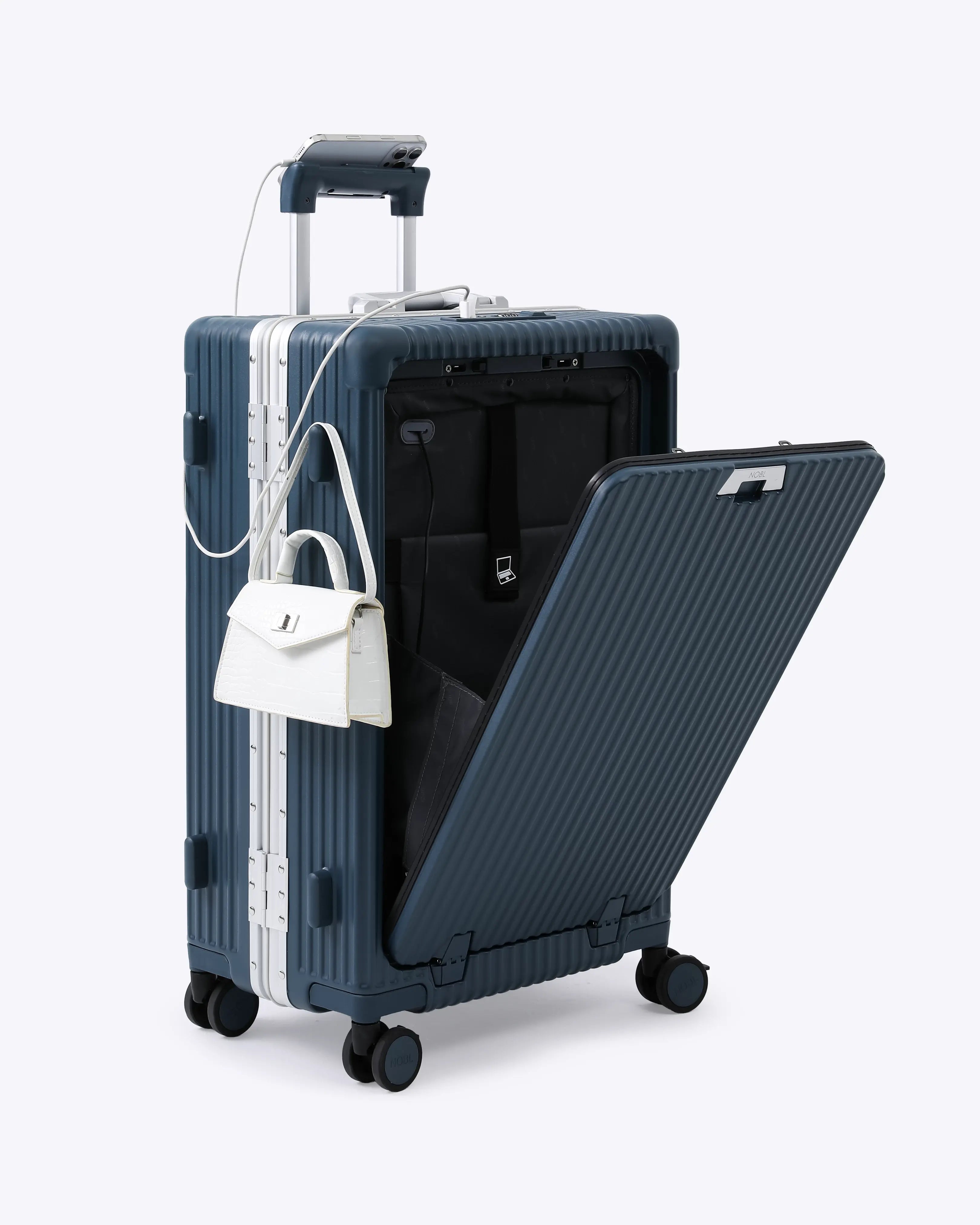 Check-In Medium: All-In-One 24"
