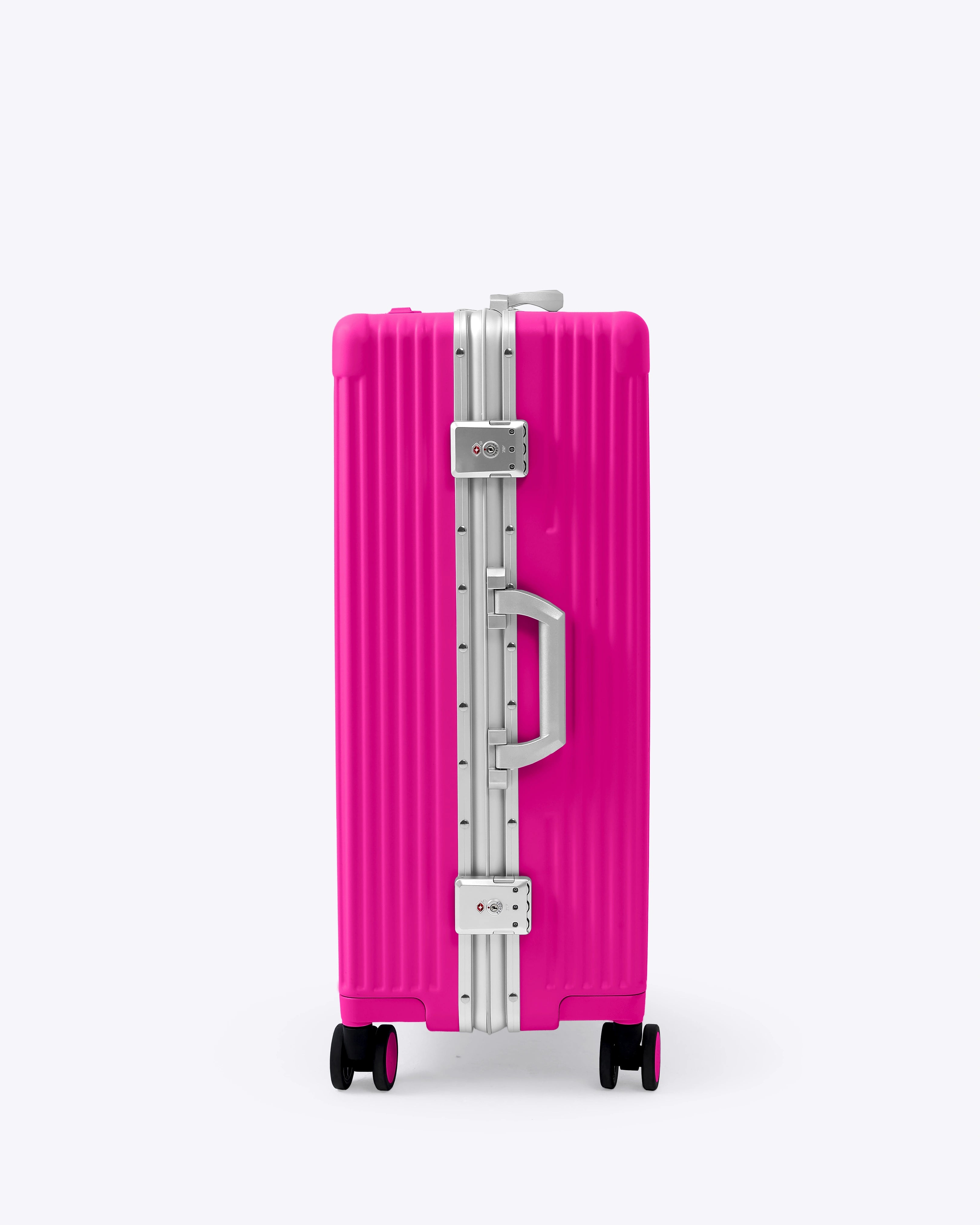 Check-In Medium: All-In-One 24"