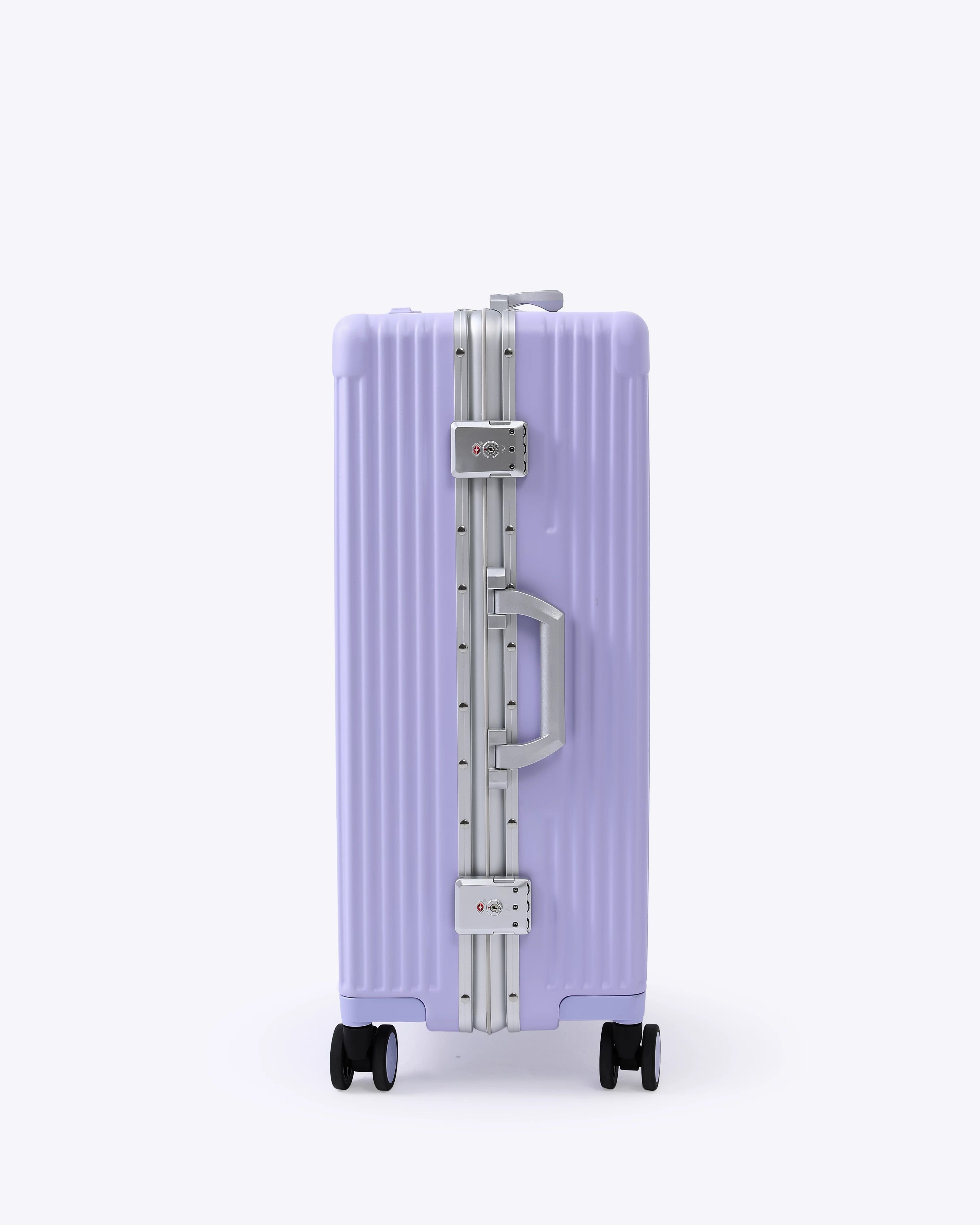 Check-In Medium: All-In-One 24"