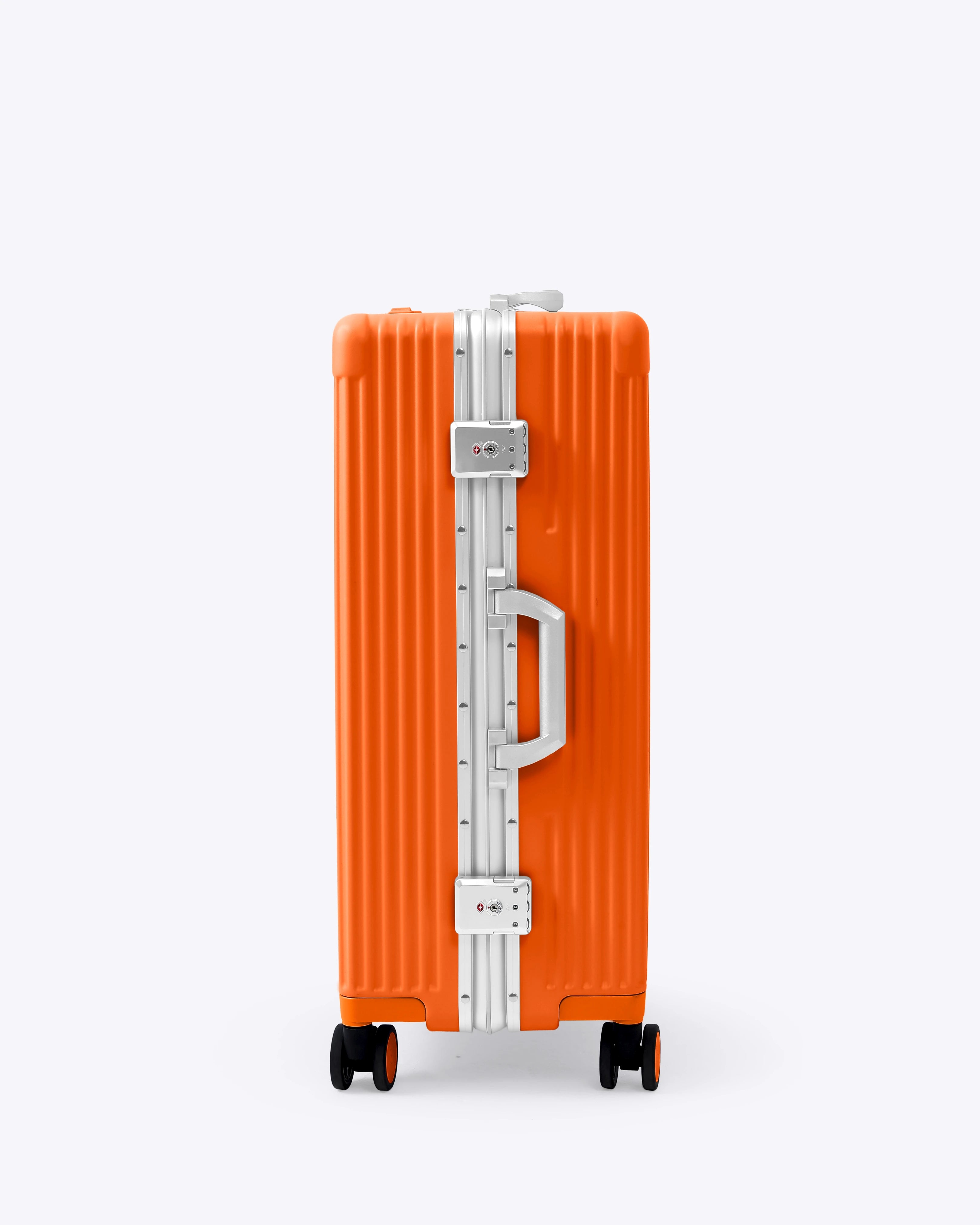 Check-In Medium: All-In-One 24"