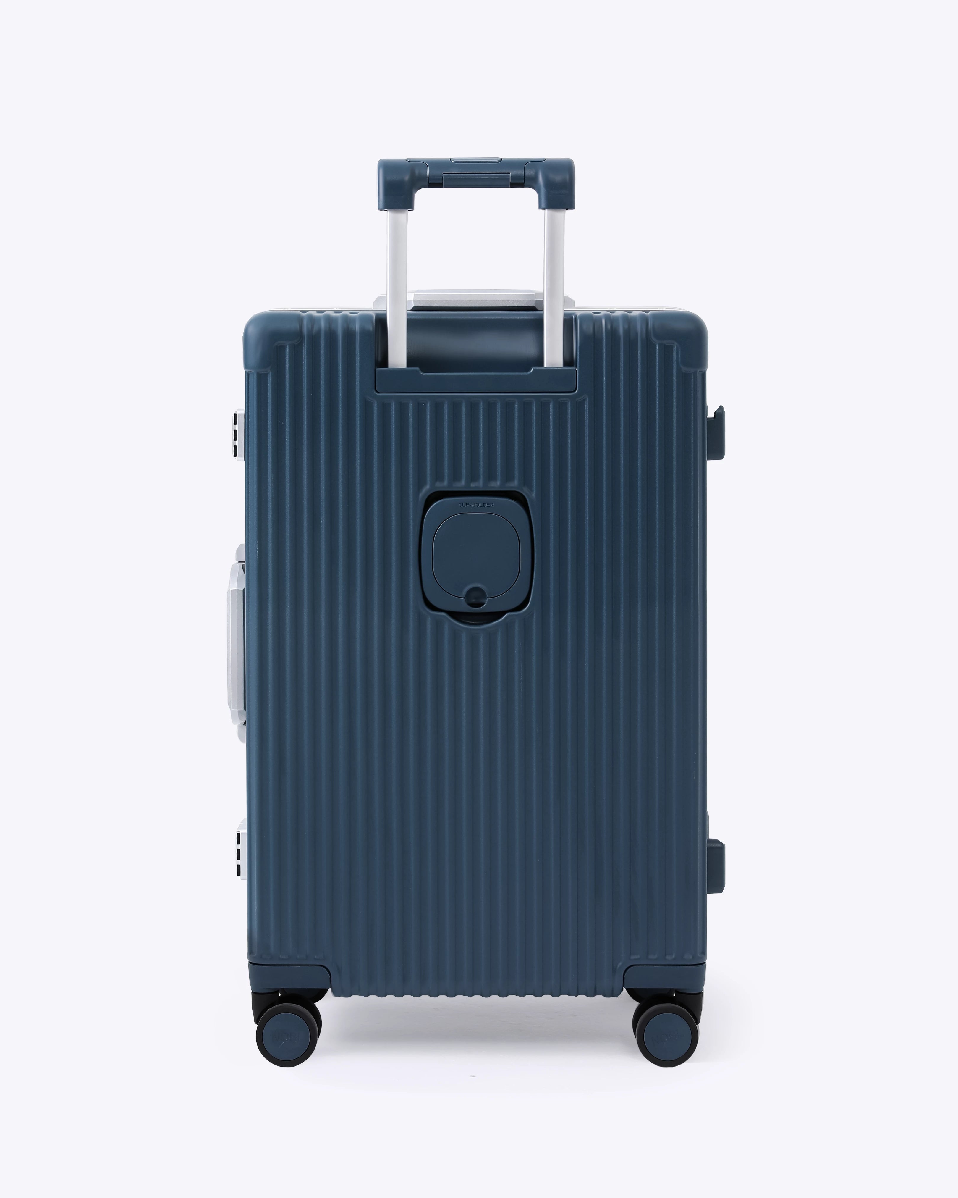 Check-In Medium: All-In-One 24"