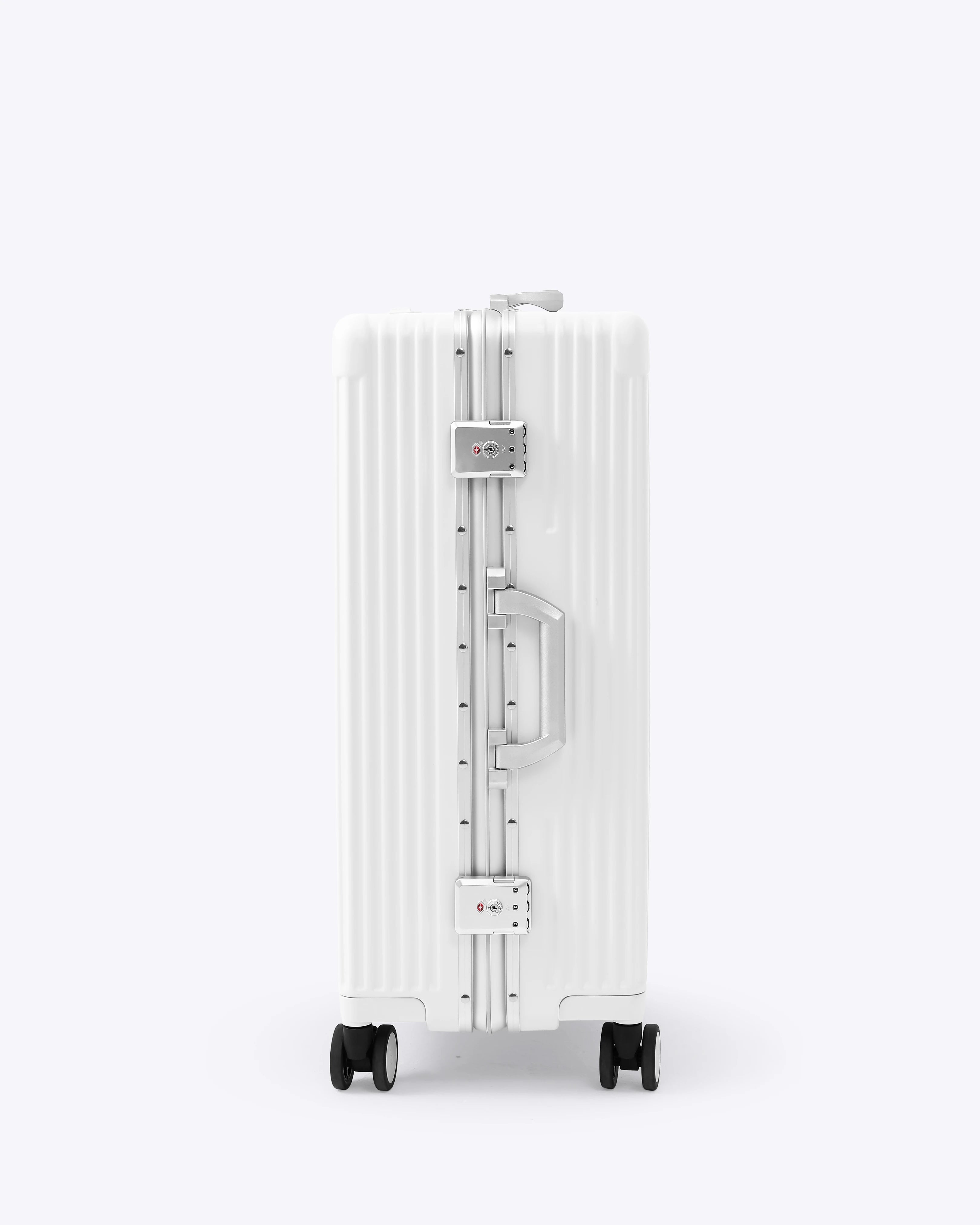 Check-In Medium: All-In-One 24"